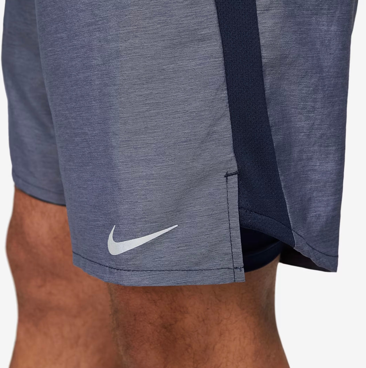 Nike Challenger 7 Inch Obsidian Shorts