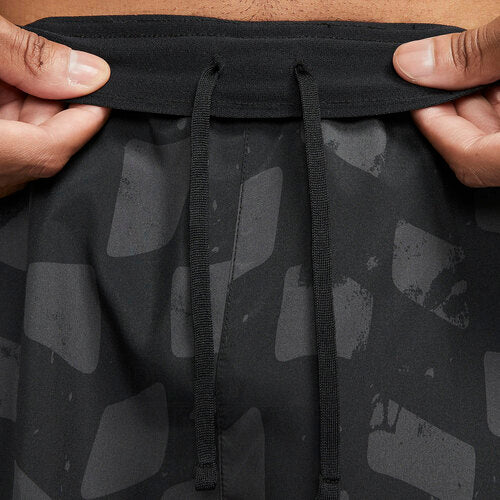 Nike Challenger 7" Shorts 'Anthracite'